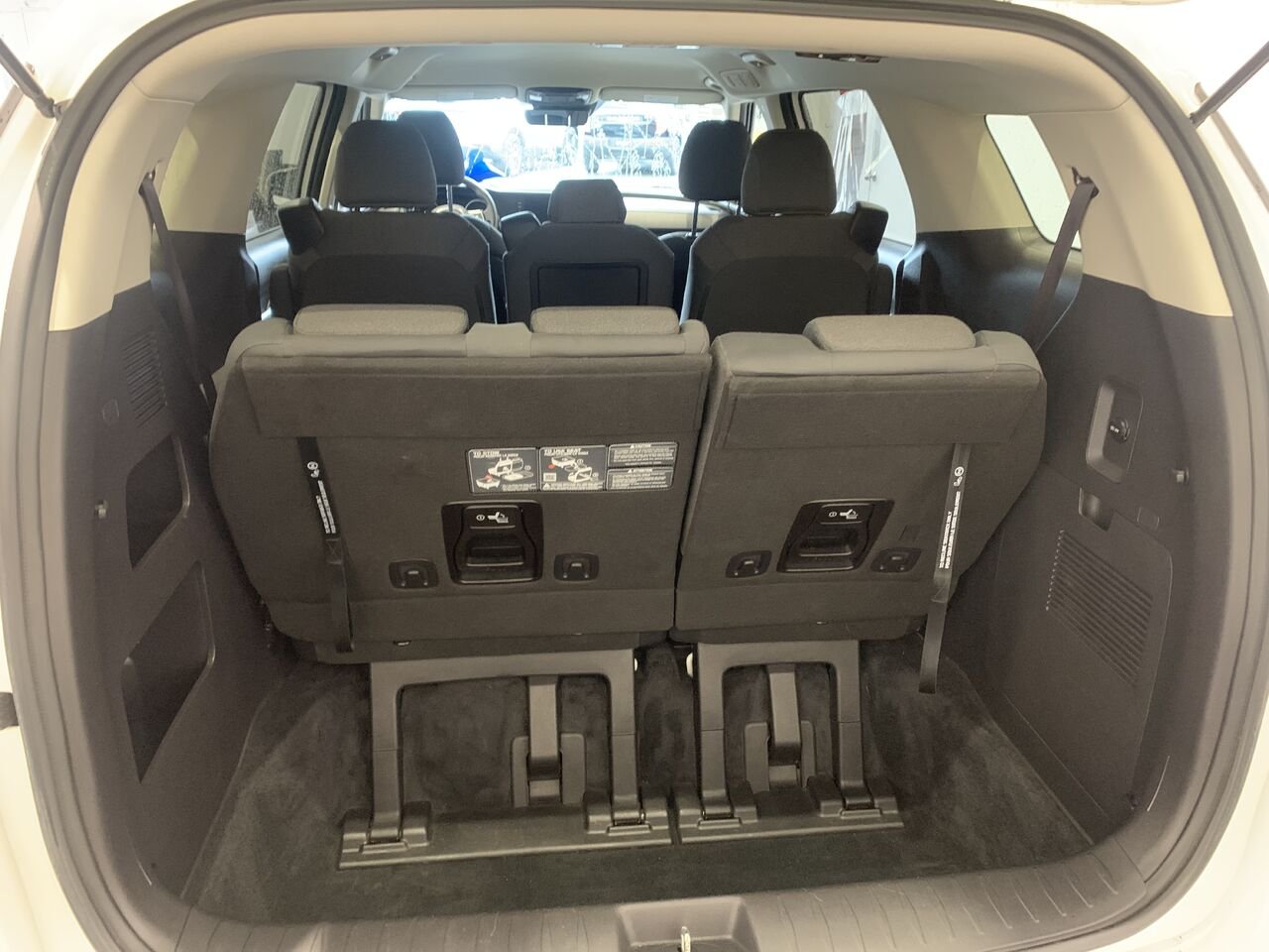 2024 Kia Carnival LX CARNIVAL LX White Châteauguay - photo #6