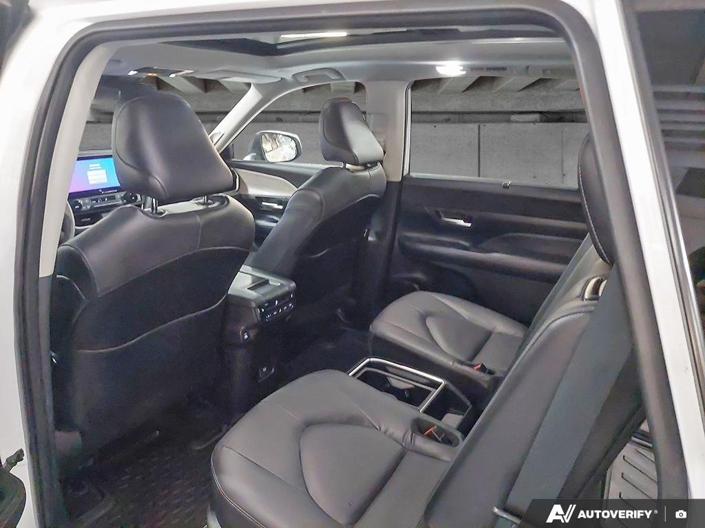 2025 Toyota Grand Highlander 2602009A | Hybrid Limited Wind Chill Pearl Edmonton - photo #22