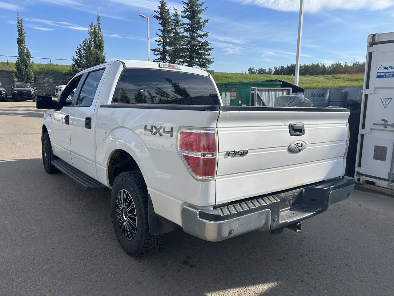 2013 Ford F-150 4WD SuperCrew 145 XLT White Sherwood Park - photo #3