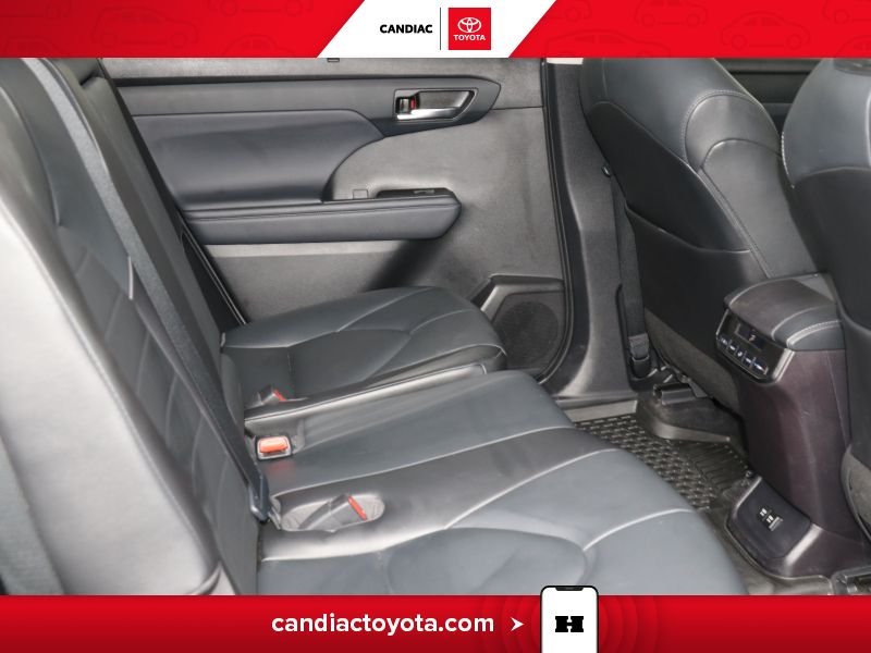 Toyota Highlander 2021 Noir Blainville - photo #31