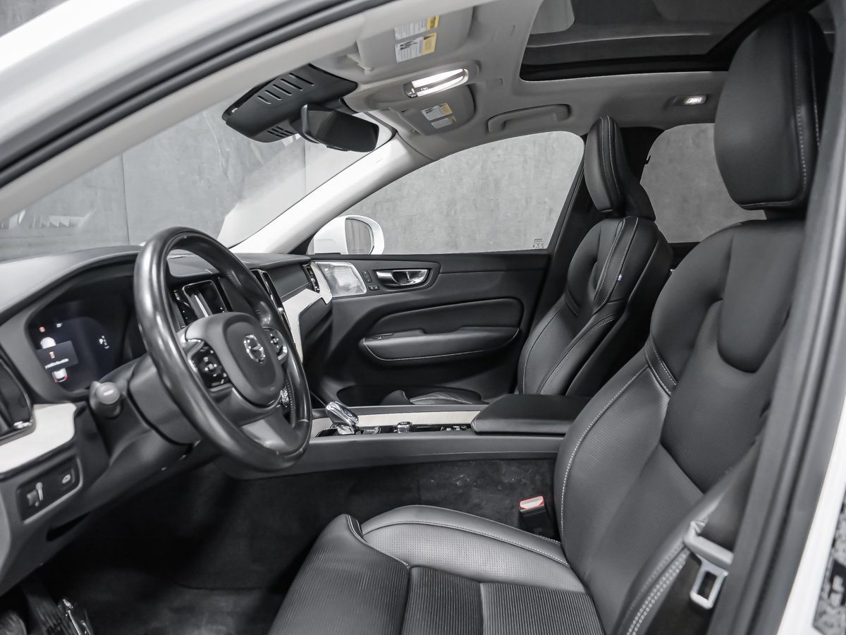 Volvo XC60 B6 INSCRIPTION ADVANCED CLIMATE BOWERS 2022 Blanc Montréal - photo #11
