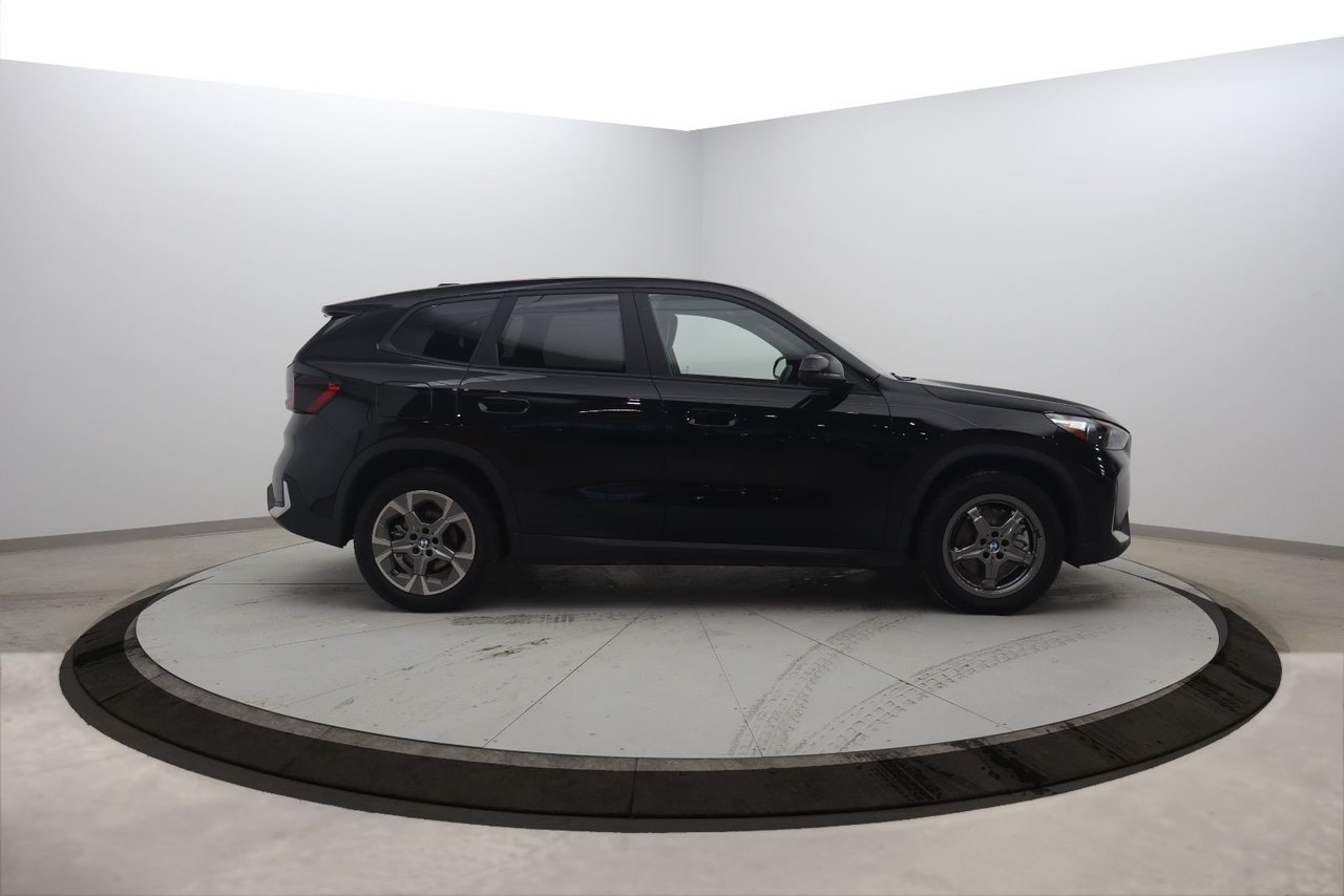 2025 BMW X1 xDrive28i Black Baie-Comeau - photo #2