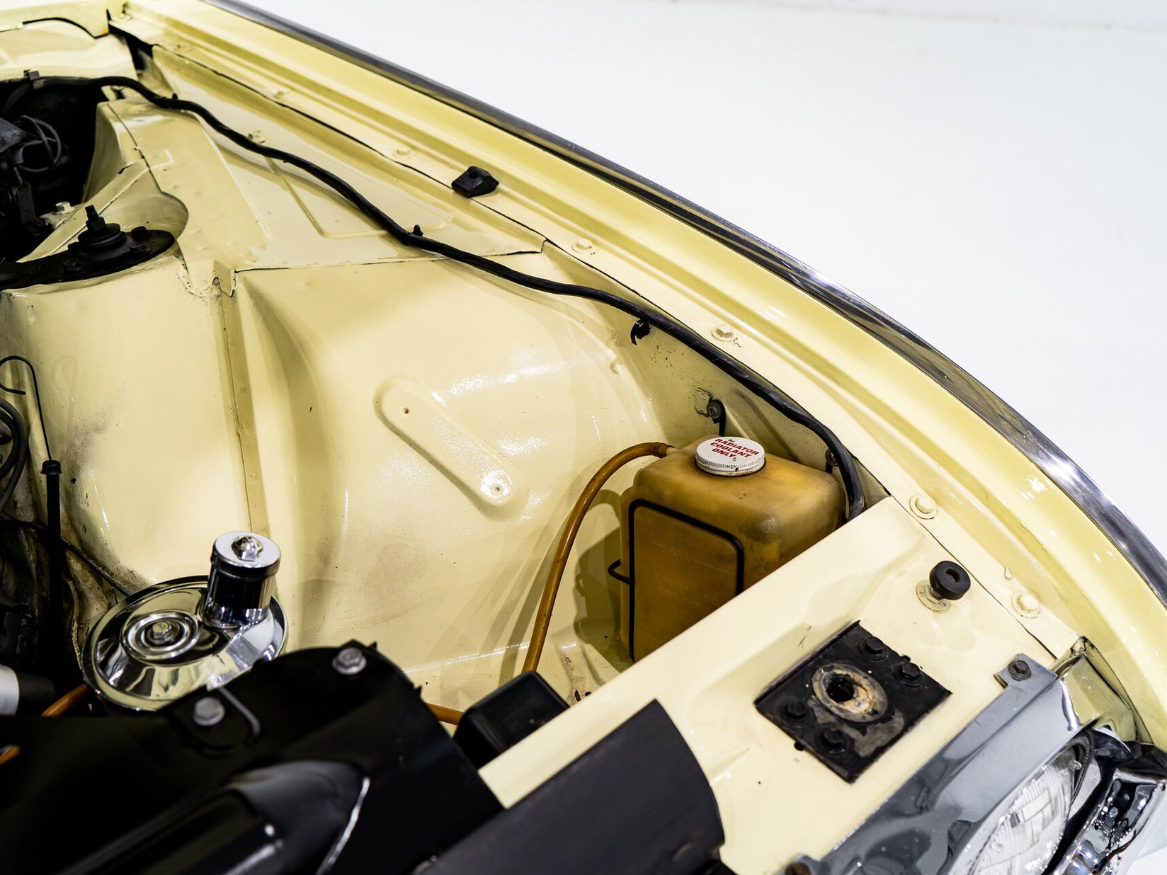 Ford Thunderbird Beautifully Presented From Older Restoration with original bill of sale 1962 Jaune Montréal - photo #55