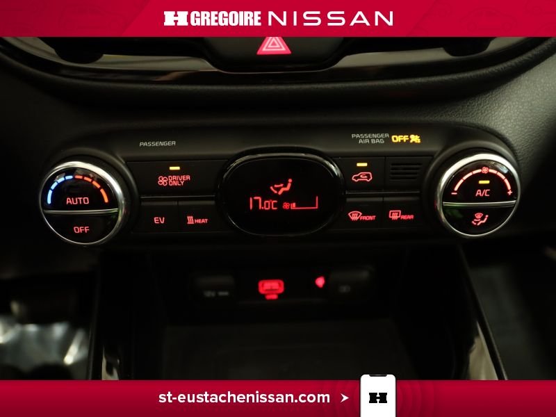 2022 Kia Soul White Laval - photo #31