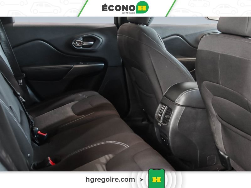 2019 Jeep Cherokee Green Blainville - photo #24