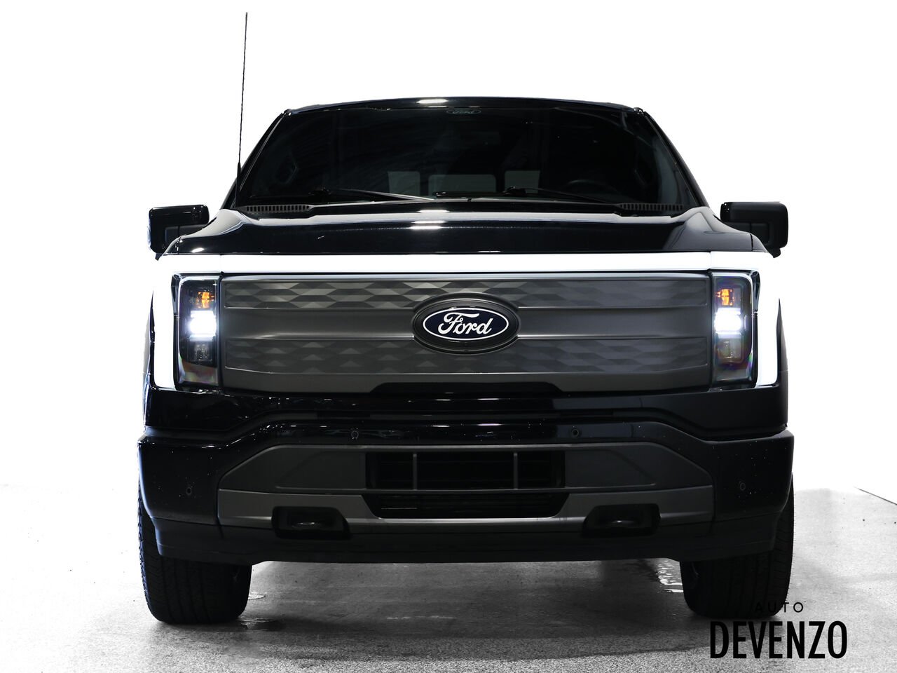 Ford F-150 Lightning 2025 Noir Saint-Eustache - photo #6