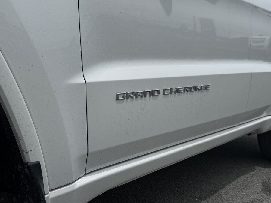 2016 Jeep Grand Cherokee Overland 2016 White