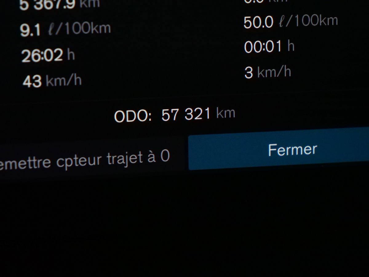 2023 Volvo XC60 ULTIMATE BRIGHT THEME Black Montreal - photo #10