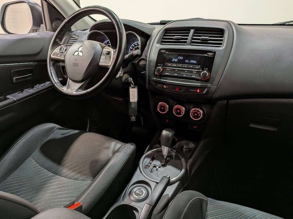 2015 Mitsubishi RVR AWD 4dr CVT GT White Val-David - photo #18
