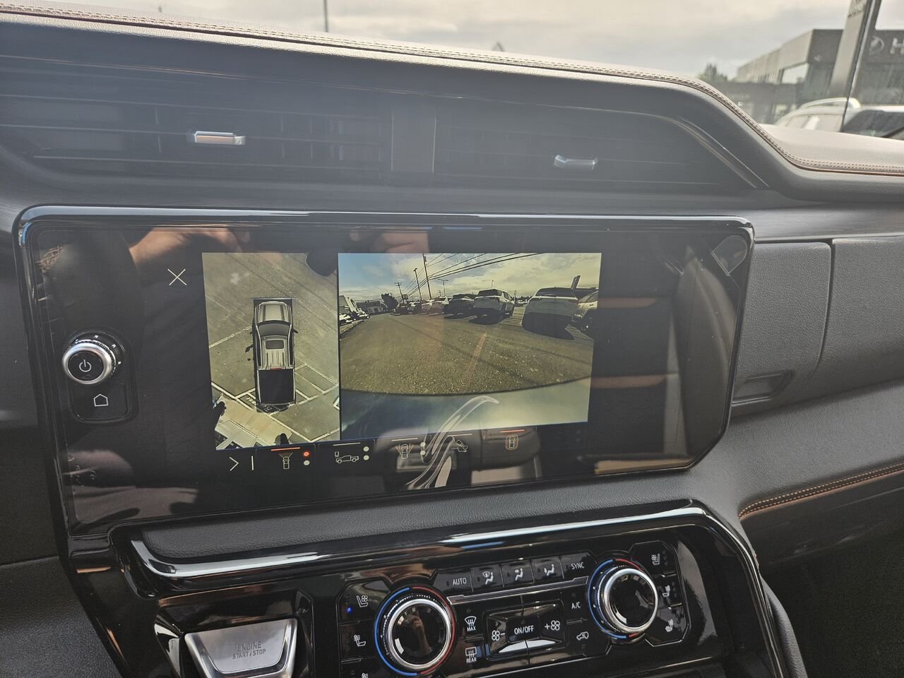 2026 GMC Sierra 1500 AT4 cabine multiplace 4RM 157 po Summit White Thetford Mines - photo #9