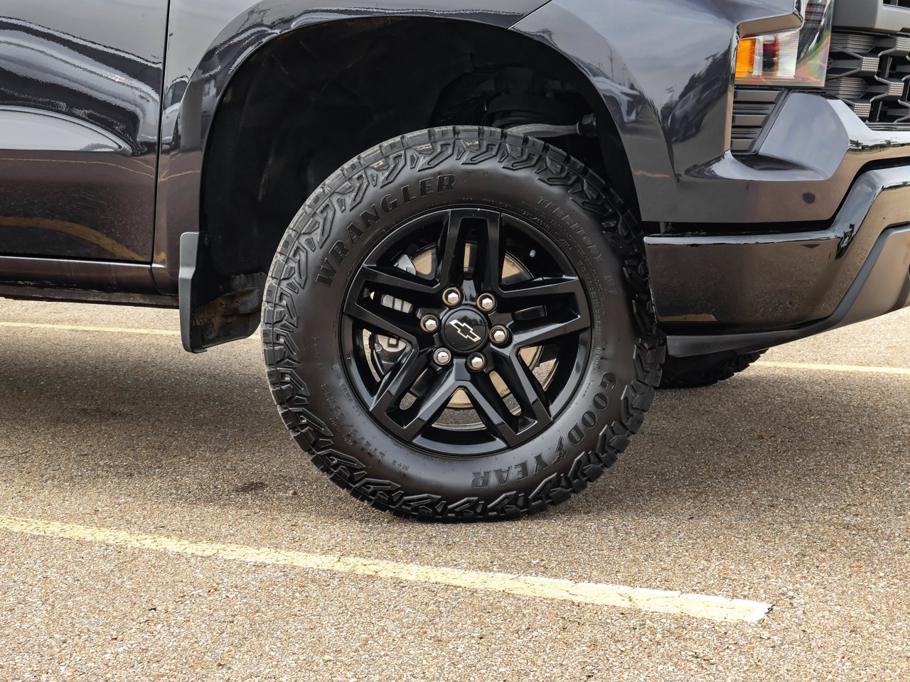 2024 Chevrolet Silverado 1500 4WD Crew Cab 147 Custom Trail Boss Grey Sherwood Park - photo #10