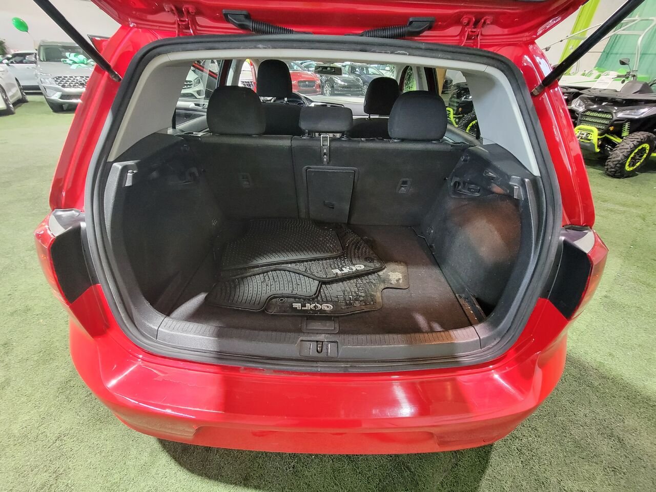 2016 Volkswagen Golf Red  - photo #13