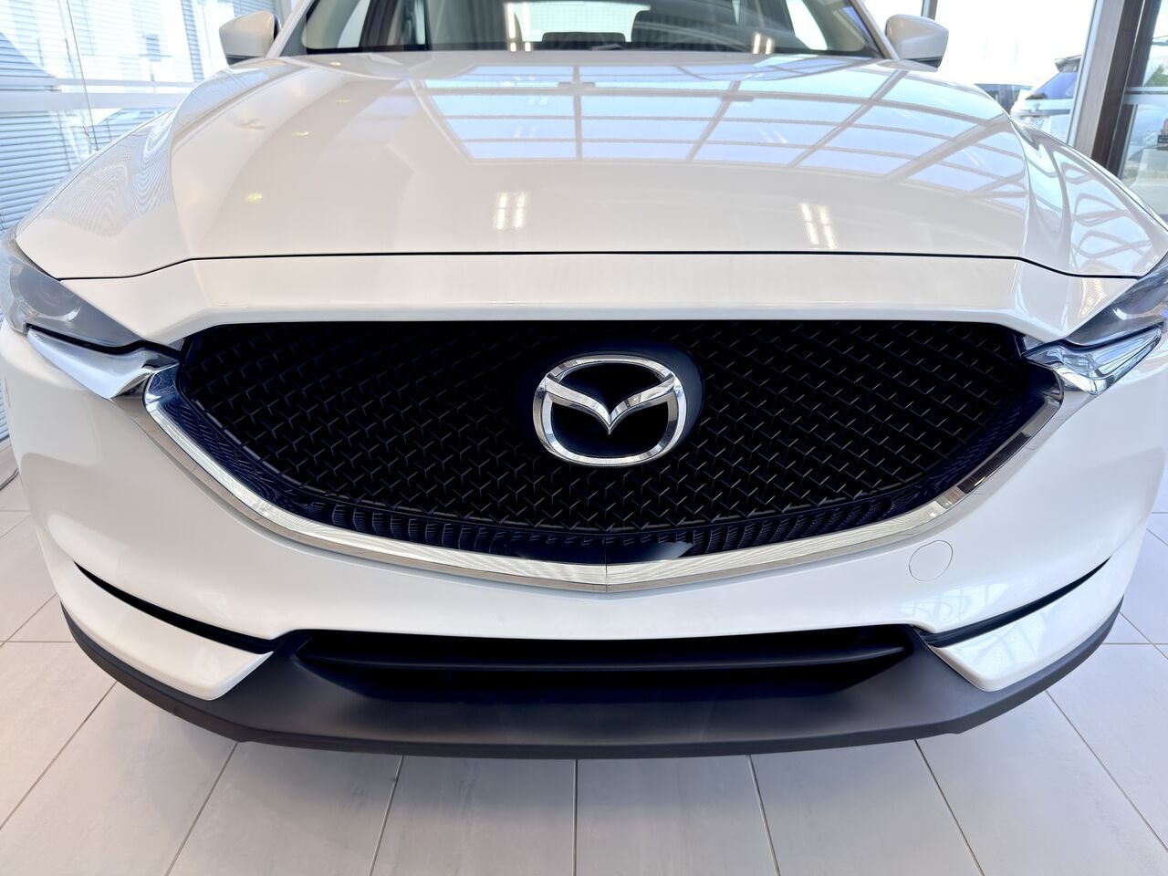 Mazda CX-5 2017 Blanc Notre-Dame-des-Prairies - photo #5