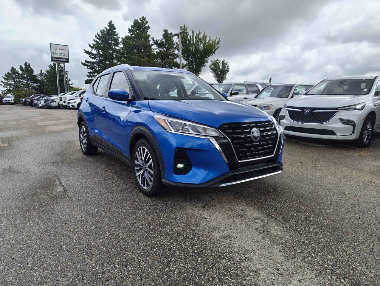 2024 Nissan Kicks SV FWD Blue Sherwood Park - photo #2