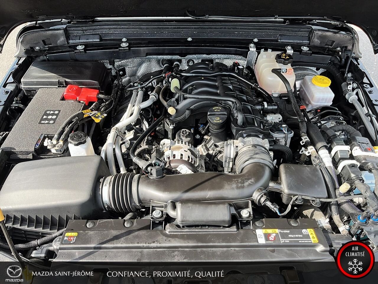 2024 Jeep Wrangler Sport 2 PORTES | TOIT SOUPLE | 4x4 | AUTOMATIQUE | V6 Black Saint-Jérôme - photo #24