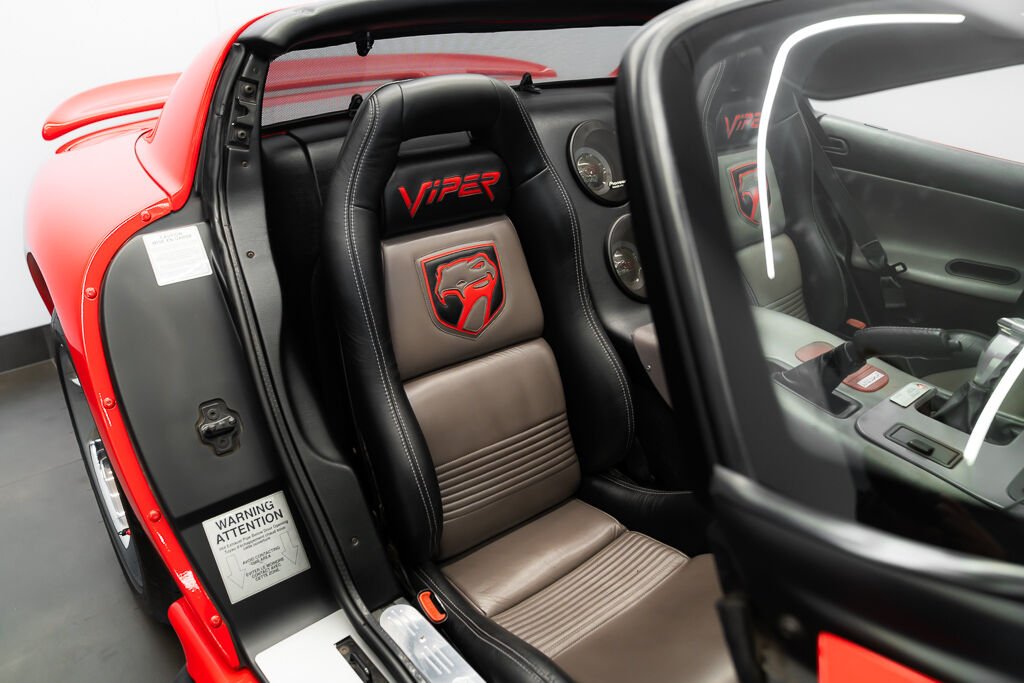 1994 Dodge Viper Red Montreal - photo #20