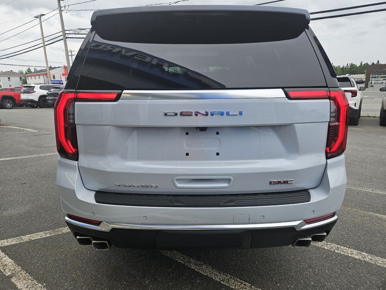 GMC Yukon 4 RM 4 portes Denali 2026 Blanc glacier 3 couches Thetford Mines - photo #4