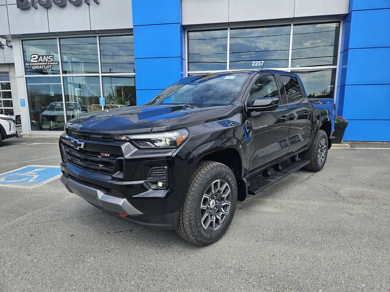 2026 Chevrolet Colorado Z71 cabine multiplace 4RM BLACK Thetford Mines - photo #0