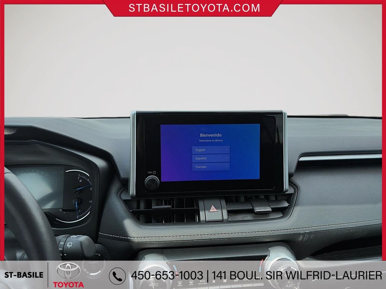 2025 Toyota RAV4 Hybrid Silver Sky Metallic Saint-Basile-le-Grand - photo #17