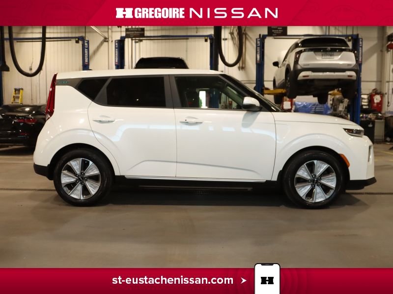2022 Kia Soul White Laval - photo #21
