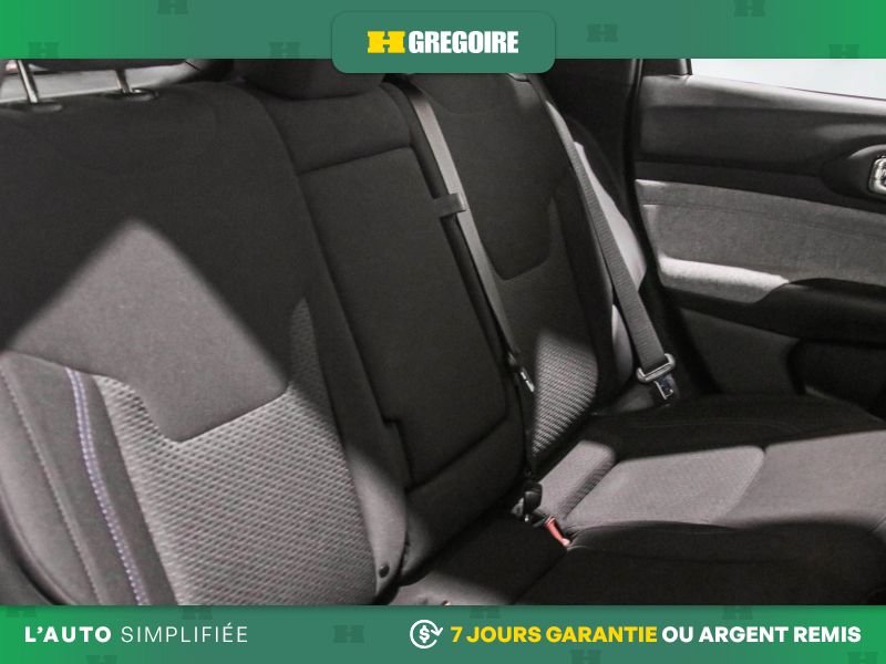 2023 Jeep Compass White Saint-Eustache - photo #26