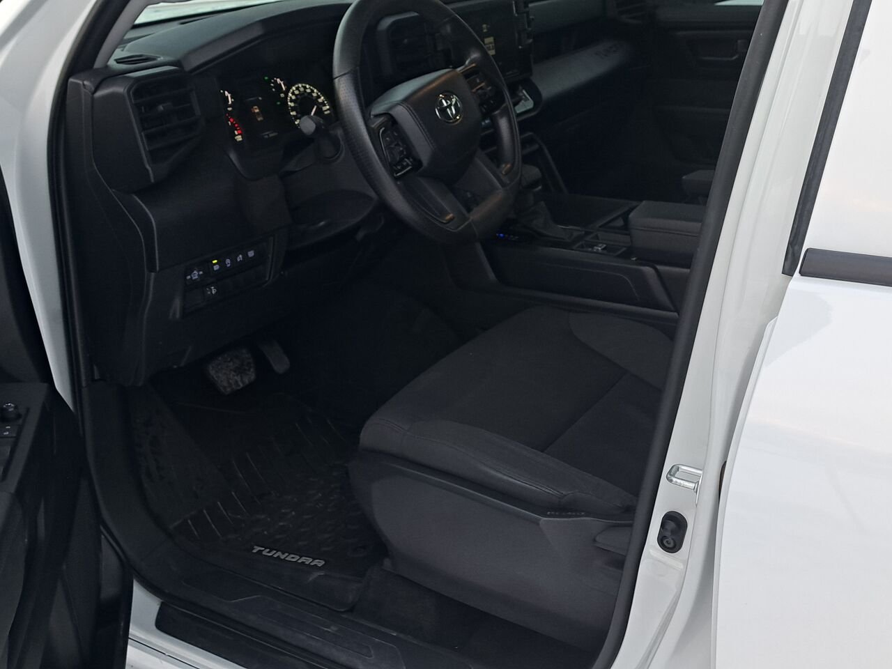 Toyota Tundra SR CrewMax 4x4 2023 blanc Lac-Etchemin - photo #11