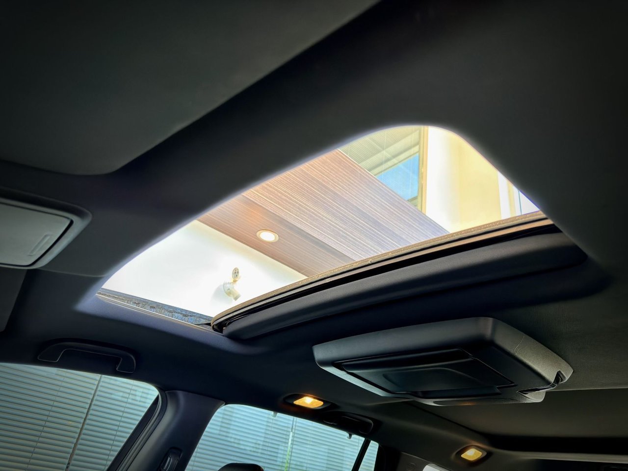 2019 Honda Pilot Black Notre-Dame-des-Prairies - photo #16