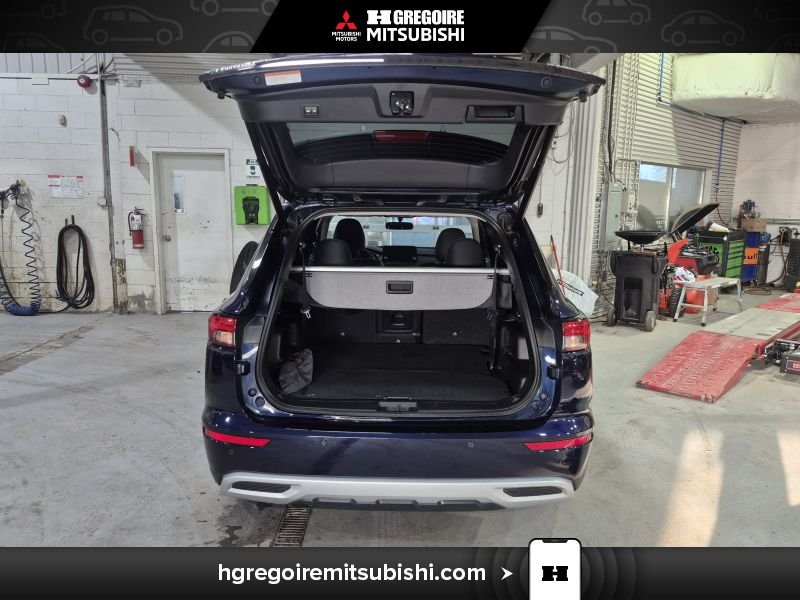 2025 Mitsubishi Outlander Plug-In Hybrid Blue Laval - photo #31