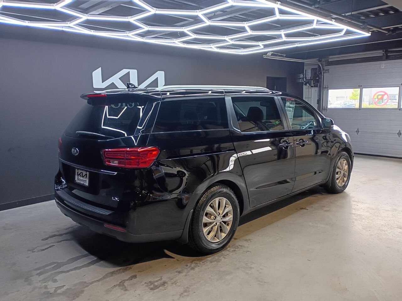 2019 Kia Sedona Black Blainville - photo #8