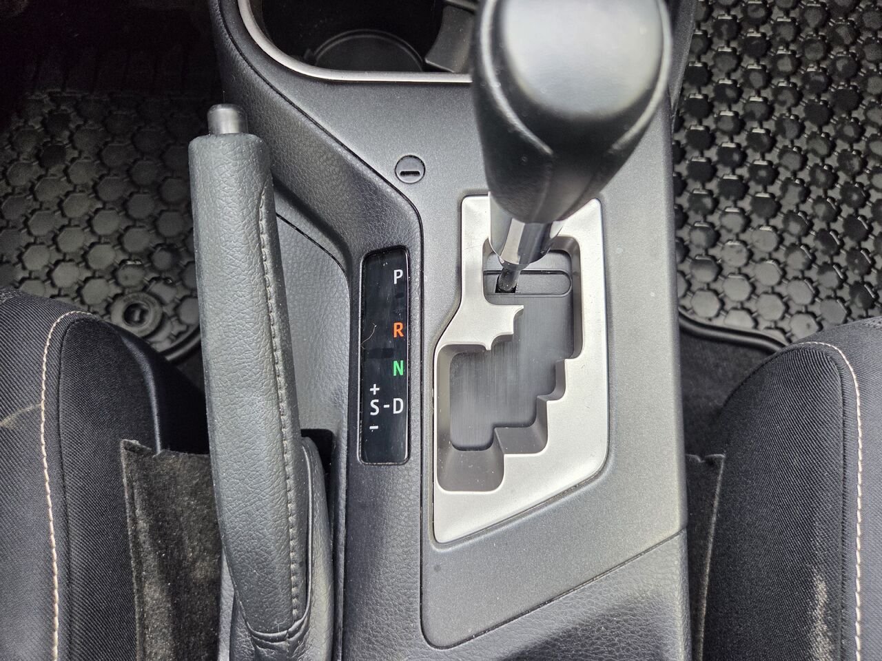 2016 Toyota RAV4 Hybrid White Mont-Laurier - photo #18