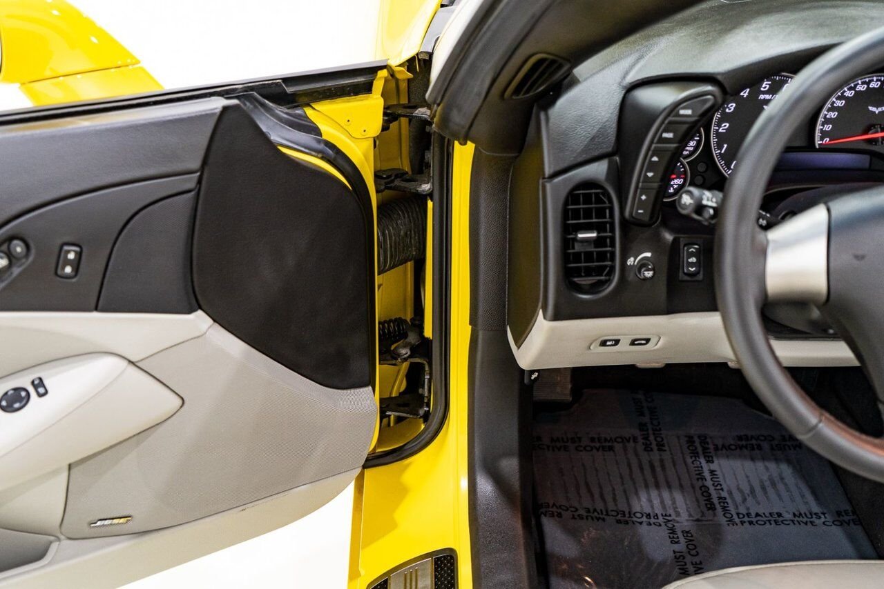 2008 Chevrolet Corvette PRIX EN USD | With Only 900km (563mi) From New With Window Sticker Yellow Montreal - photo #59