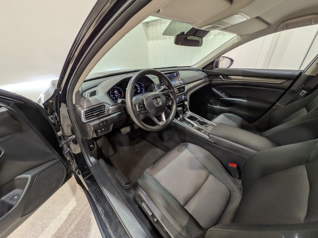 Honda Accord Sedan 2018 Noir Val-David - photo #9