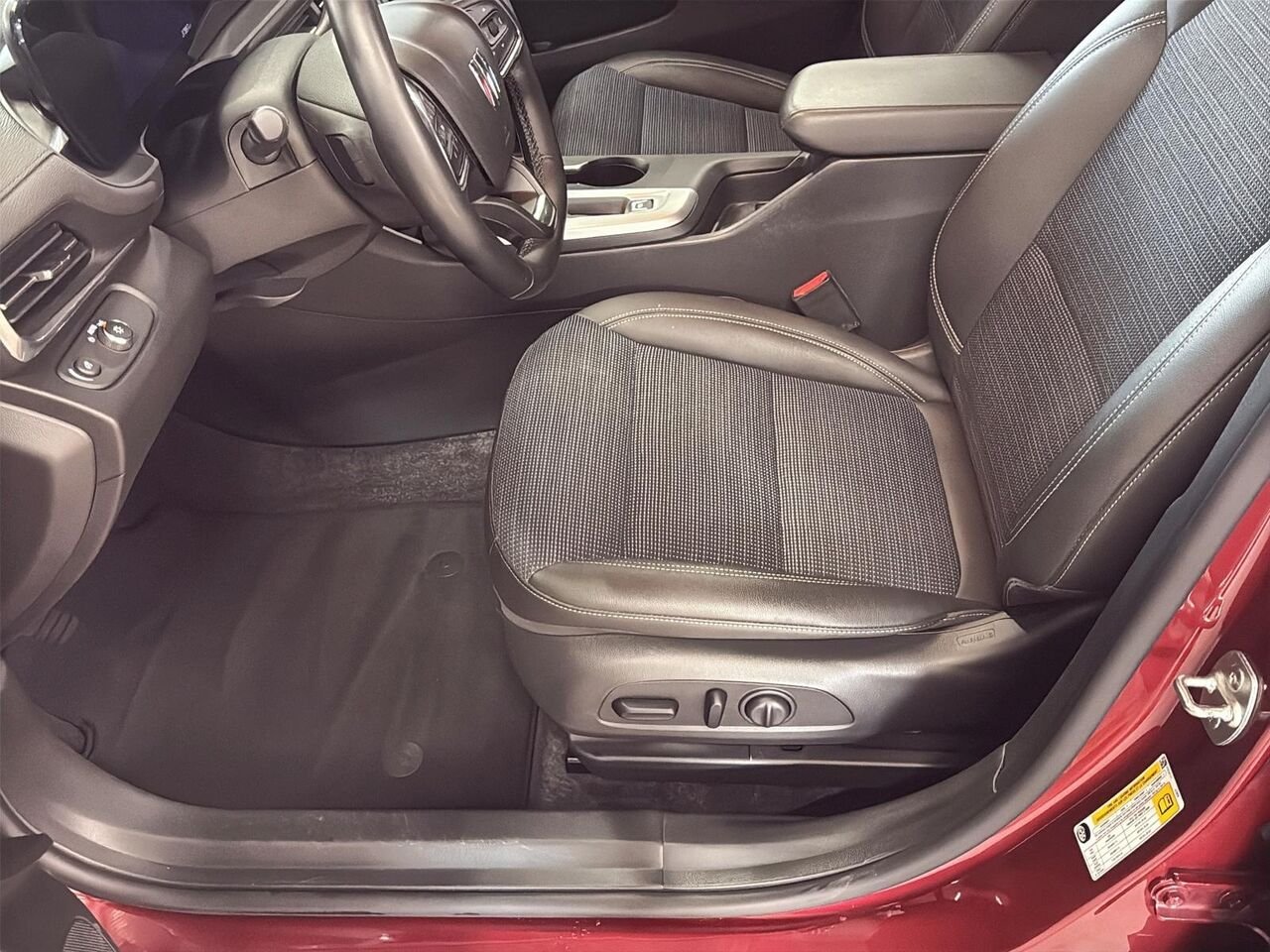 2024 BUICK ENVISTA PRIVILEGE PREFERRED Red Saint-Hyacinthe - photo #8