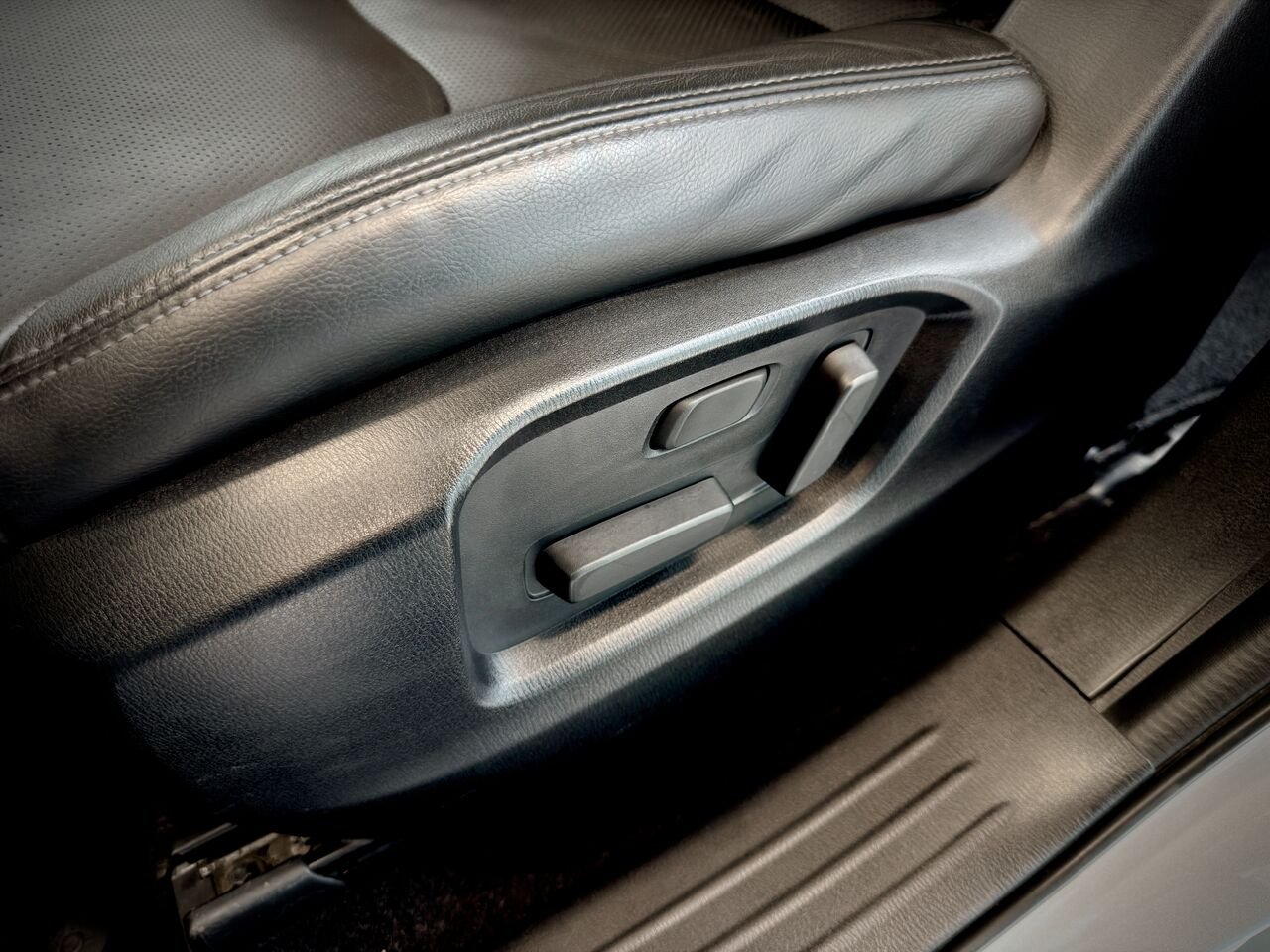 2023 Mazda CX-9 Silver Notre-Dame-des-Prairies - photo #22