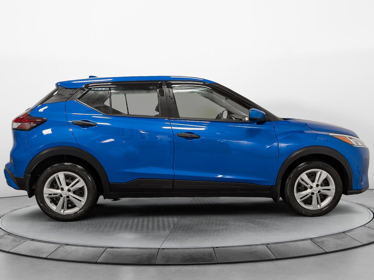 Nissan KICKS S 8 Pneus Bas Kilométrage 2023 Bleu Sherbrooke - photo #6