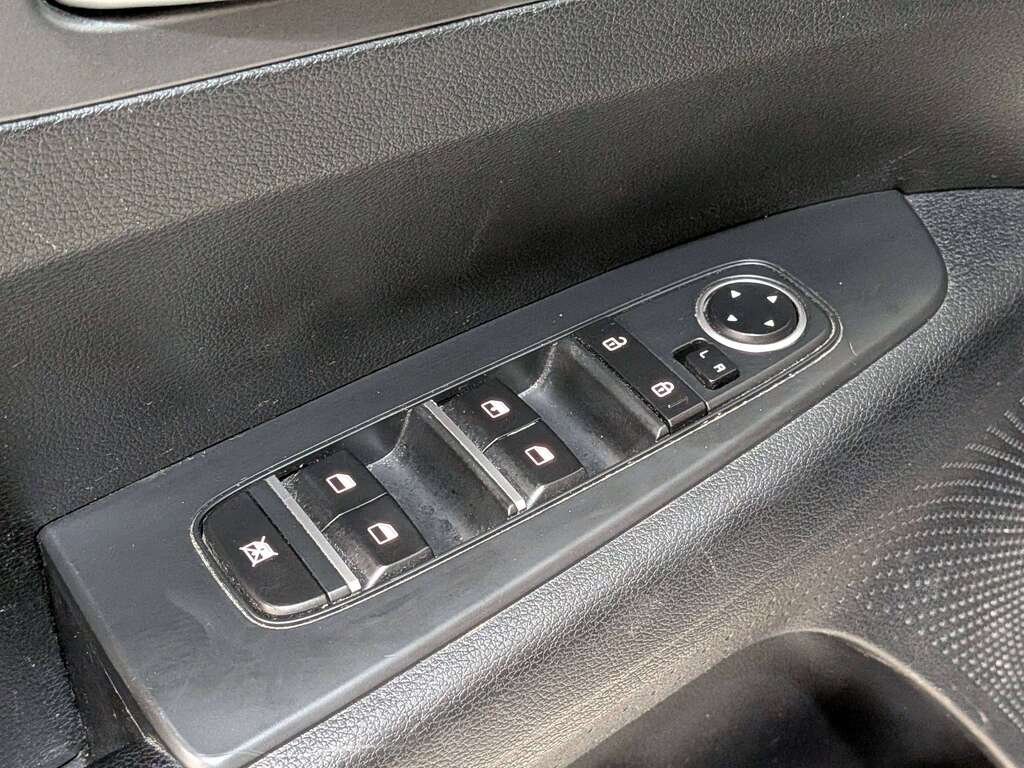 2019 Kia Forte LX Manual Grey Val-David - photo #31