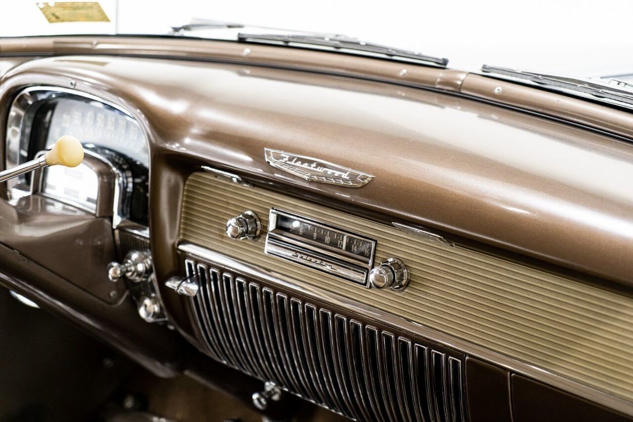 Cadillac Fleetwood Unrestored factory black paint **PRICE IN USD** 1951 Noir Montréal - photo #60