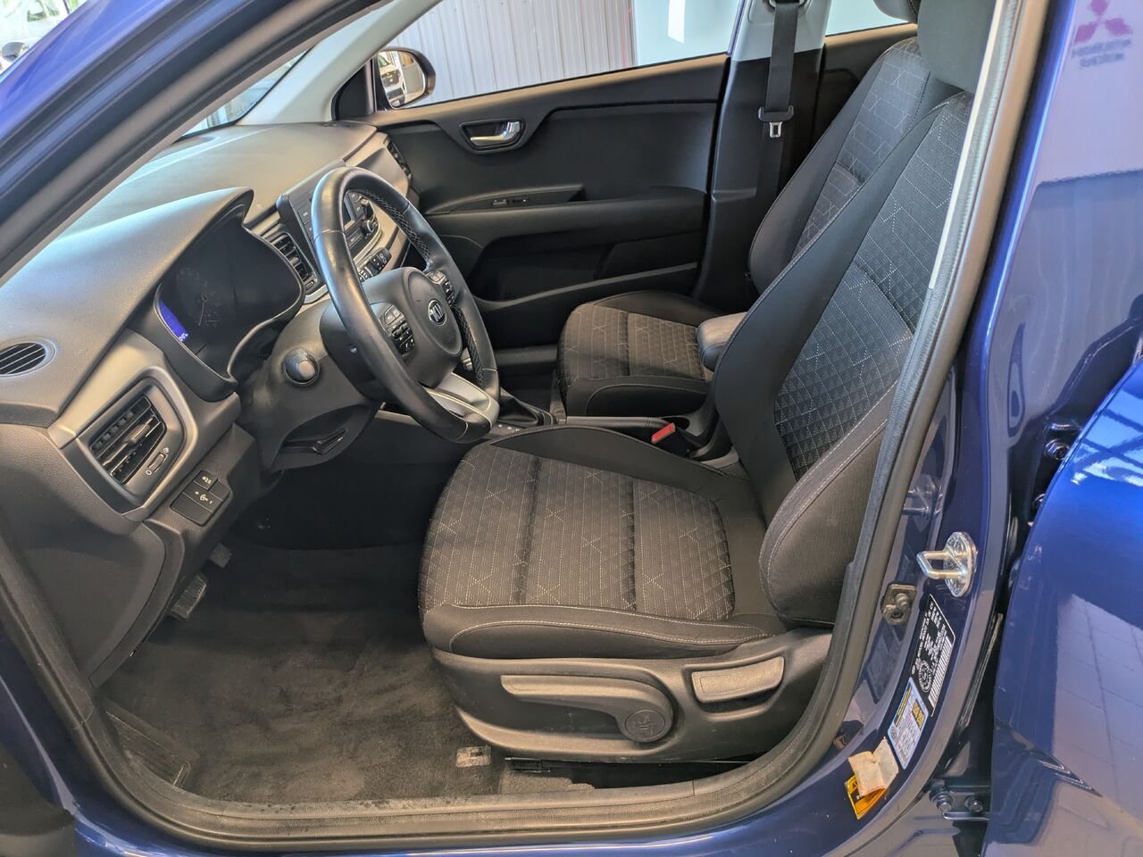 Kia Rio 5 portes 2019 Bleu Gatineau - photo #12