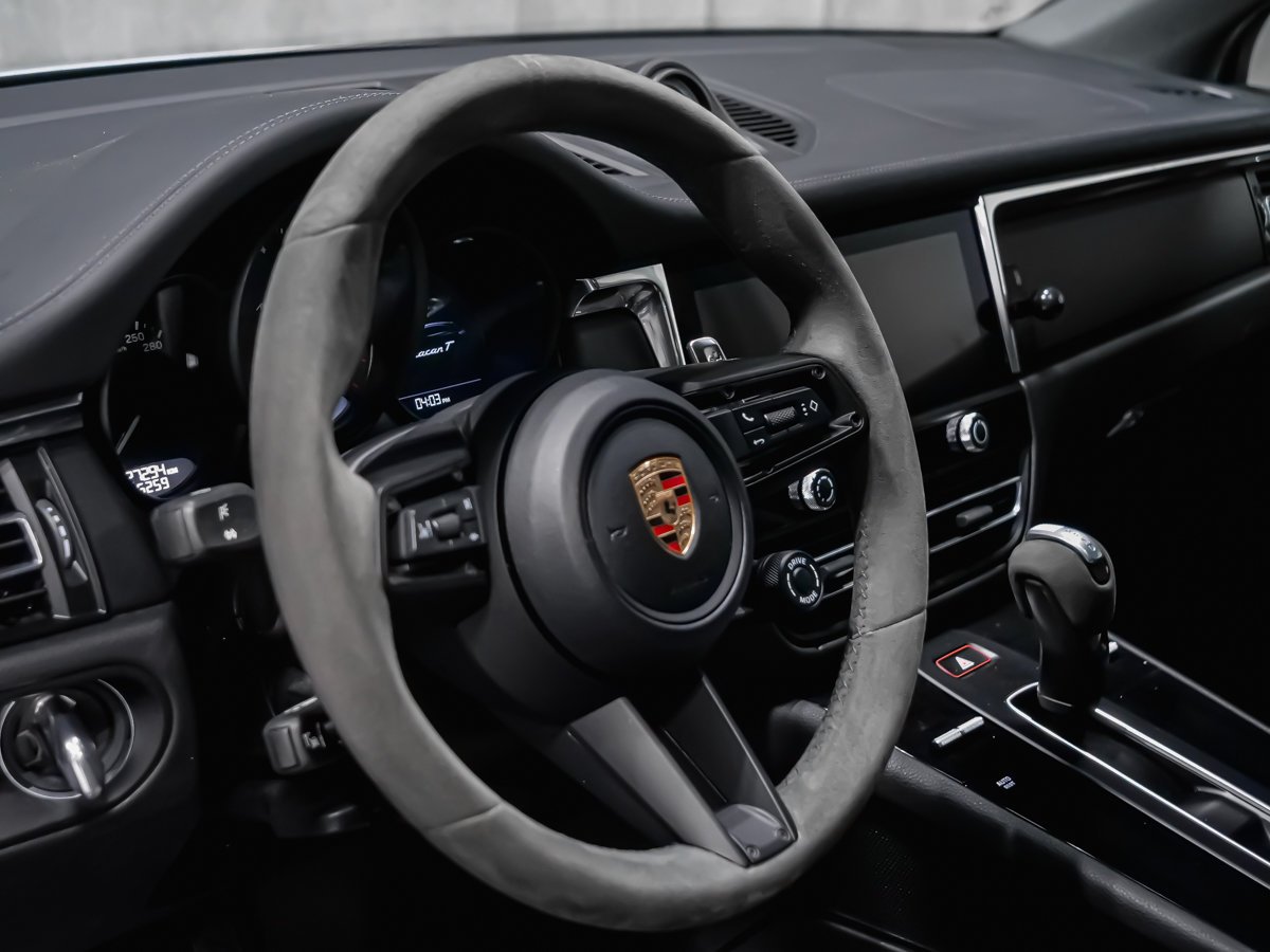 Porsche Macan T 2025 Noir Montréal - photo #7