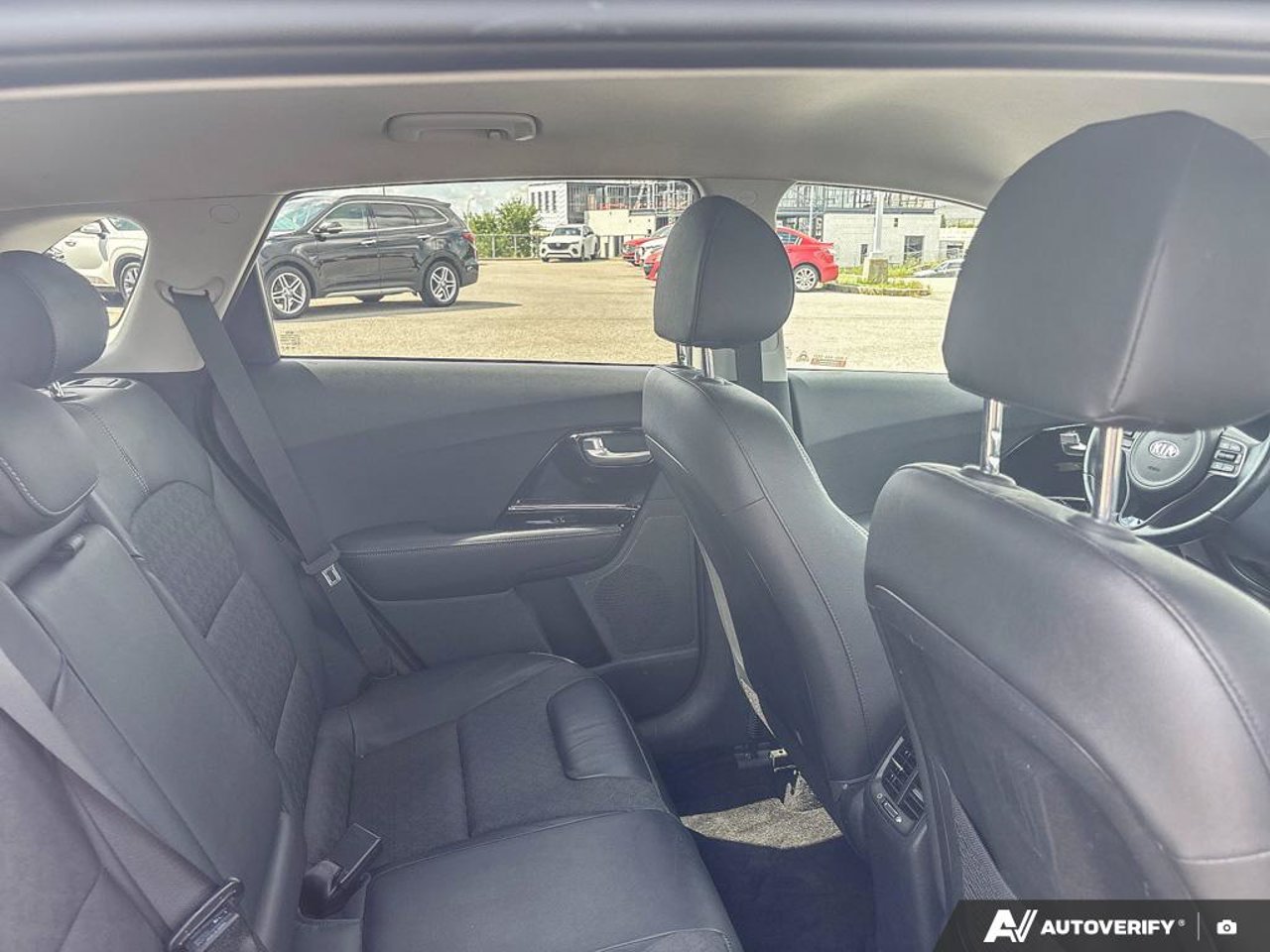 2019 Kia Niro KNDCC3LC2K5273975 Grey Mirabel - photo #25