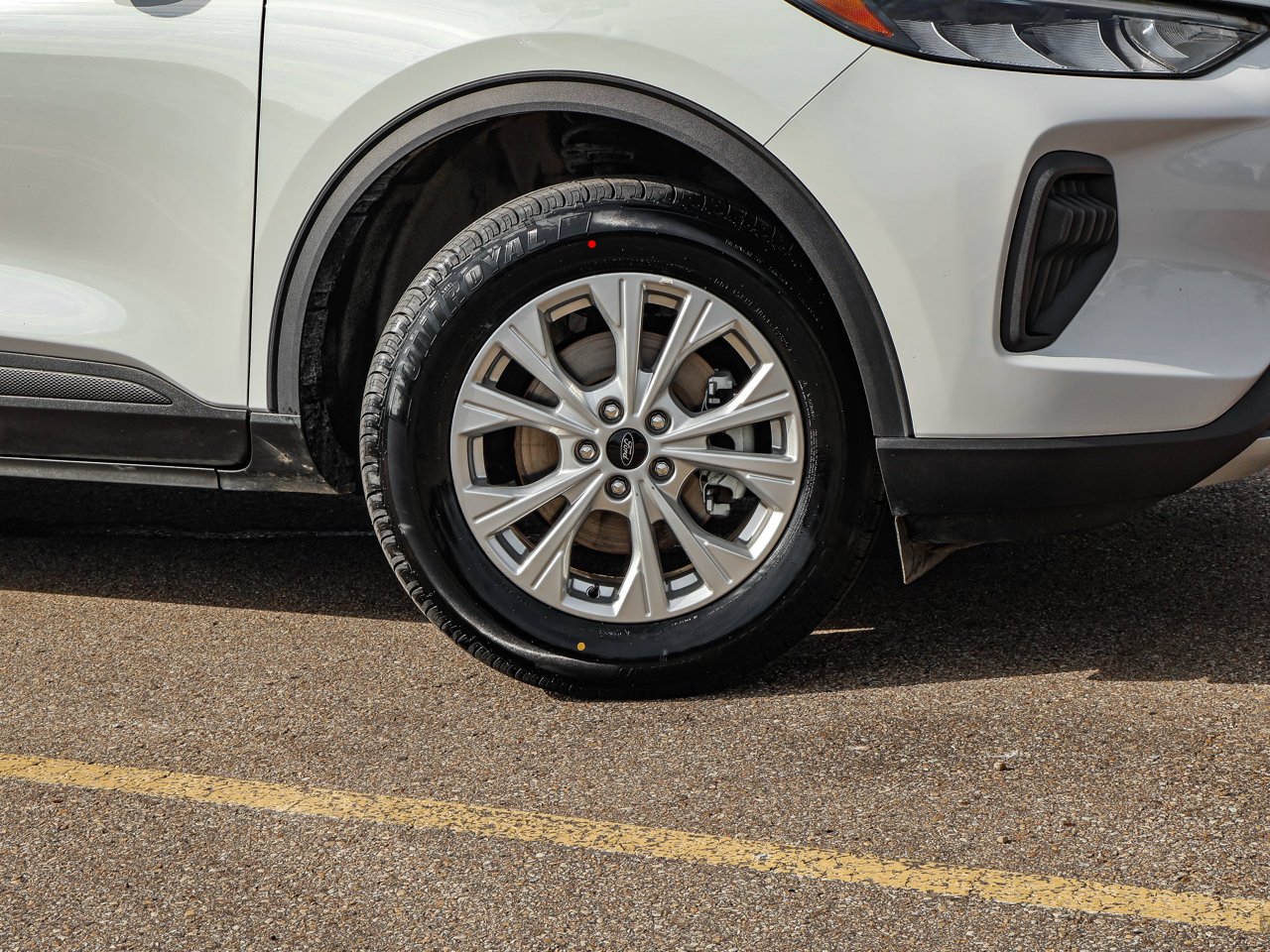 2025 Ford Escape Active AWD White Sherwood Park - photo #10