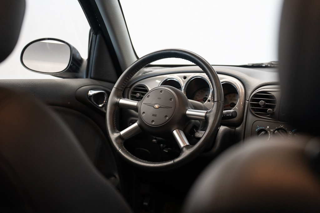 2004 Chrysler PT Cruiser Black Montreal - photo #12