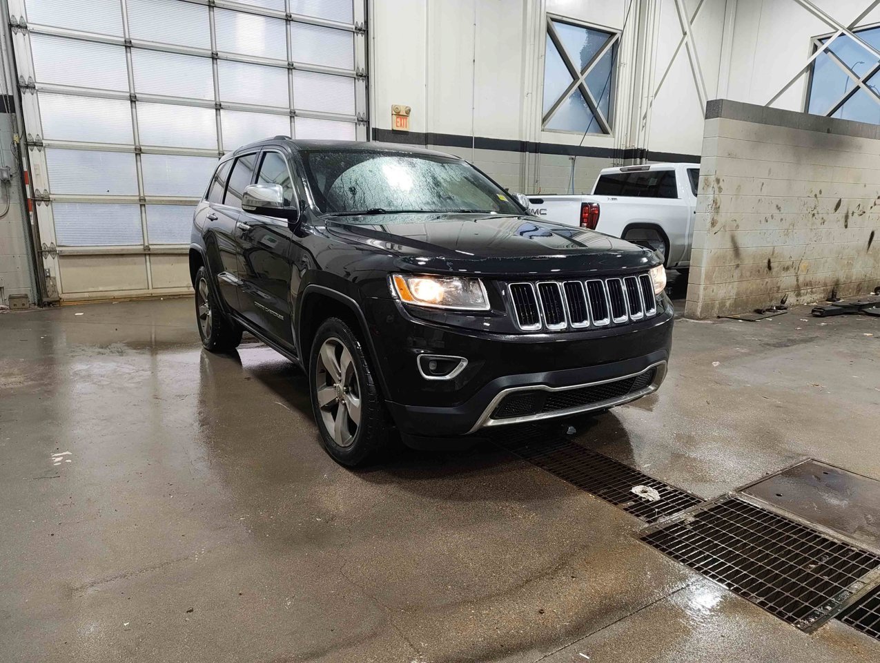 2016 Jeep Grand Cherokee 4WD 4dr Limited Black Sherwood Park - photo #2