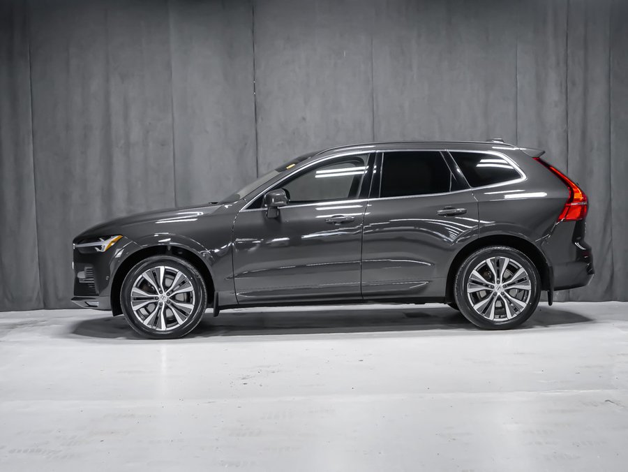 Volvo XC60 B6 MOMENTUM 2022 Gris