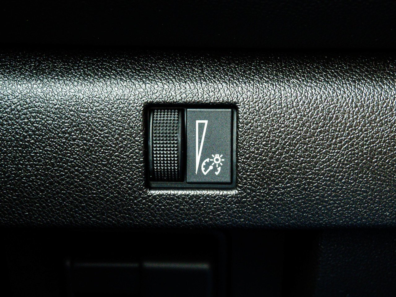 2024 Chevrolet Colorado 4WD Crew Cab LT Blue Sherwood Park - photo #18