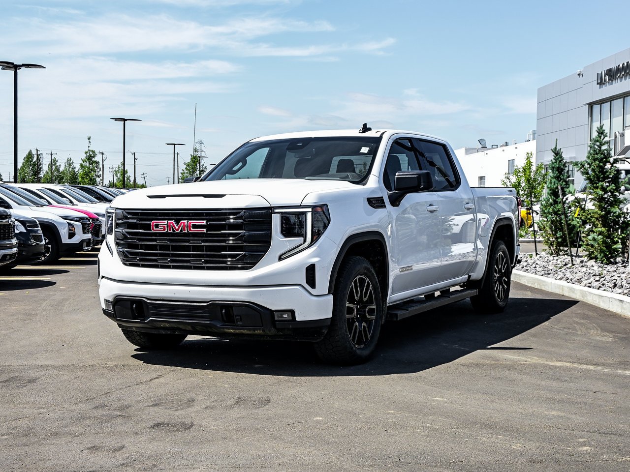 2025 GMC Sierra 1500 4WD Crew Cab 147 Elevation White Sherwood Park - photo #3