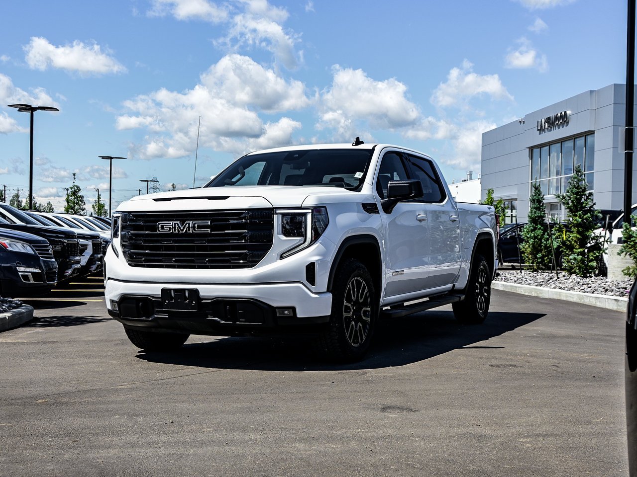 2025 GMC Sierra 1500 4WD Crew Cab 147 Elevation White Sherwood Park - photo #3