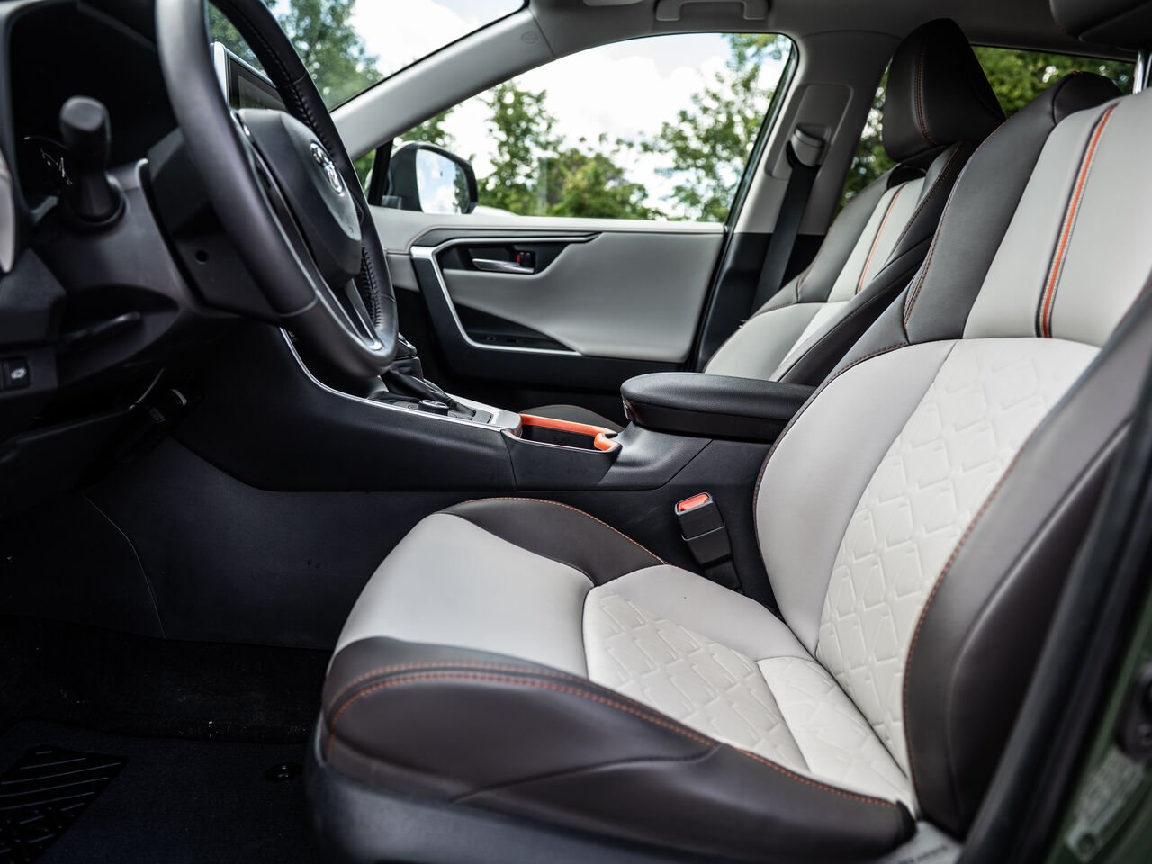 2025 Toyota RAV4 Green Sainte-Julienne - photo #11