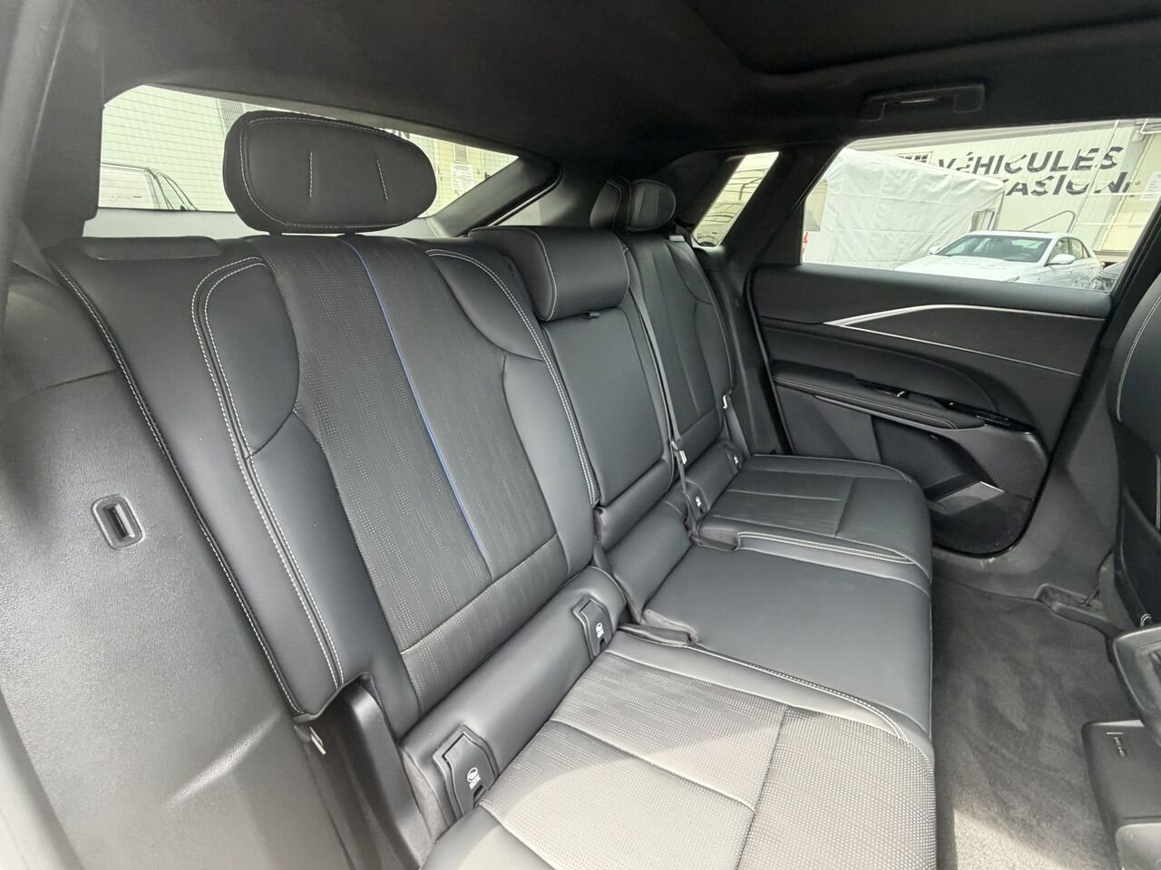 Cadillac LYRIQ Sport AWD FINANCEMENT À PARTIR DE 0.99% 2024 Argent Laval - photo #14