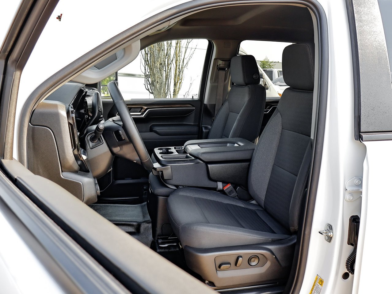 2025 Chevrolet Silverado 1500 4WD Crew Cab 147 LT White Sherwood Park - photo #15